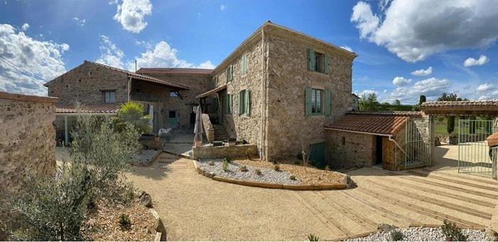 Domaine Saint Claude - Gite , Chambres D'Hotes & Hebergement Insolite Malleval Εξωτερικό φωτογραφία