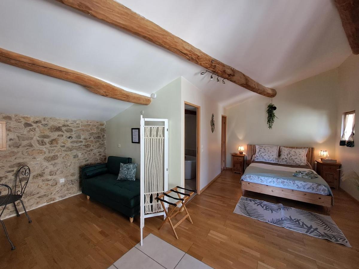 Domaine Saint Claude - Gite , Chambres D'Hotes & Hebergement Insolite Malleval Εξωτερικό φωτογραφία